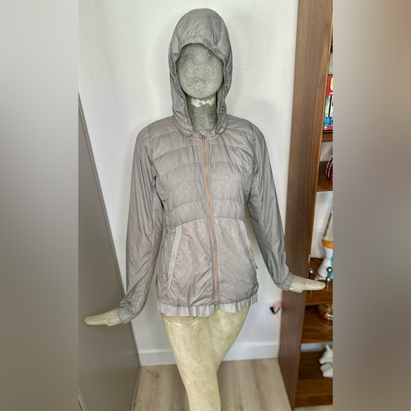 Lulelemon Athletica Grey Goose Down Zip-up Jacket w/ Hood & Ruffle. Size 6 🩶 - Picture 3 of 16